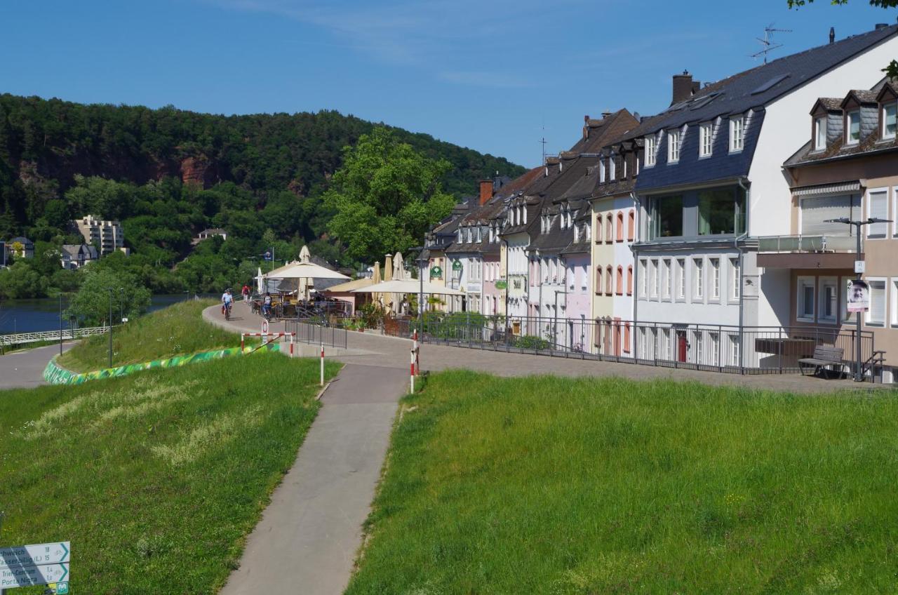 Wohnen Am Ufer Der Mosel In Trier Villa ภายนอก รูปภาพ